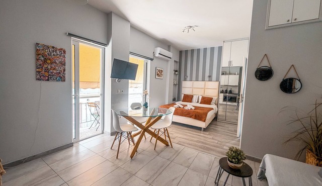 Stylish Studio Steps from the Acropolis- Cielo Homes in Athina