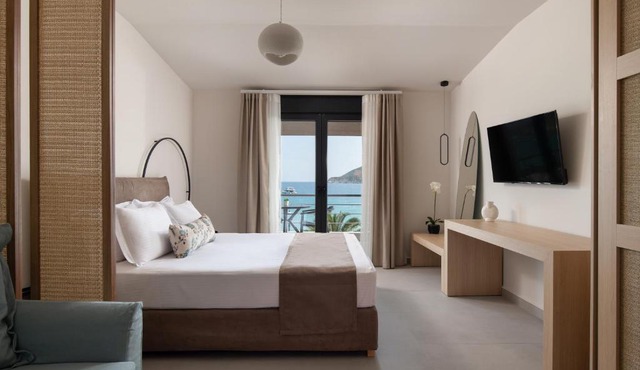 Suite di Lusso in Kalamitsi