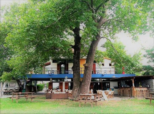Summit Zero Hostel in Plaka Litochorou