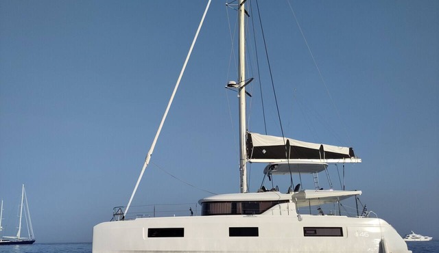 Sun-Kissed Sailing Adventure in the Ionian Islands in Kontokali