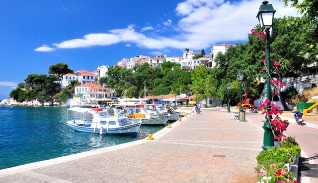 Sun-Kissed Sailing Adventure in Islas Esporadas in Skiathos