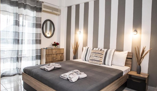 Sunset Apartments in Perdika