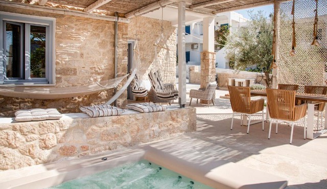 TERRA E SOLE spa suite Aegina in Souvala