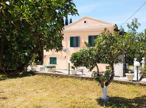 The Old Well, Spacious House in North Corfu in Perítheia