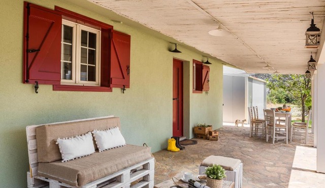 THE OLIVE TREE COTTAGE in Argostoli