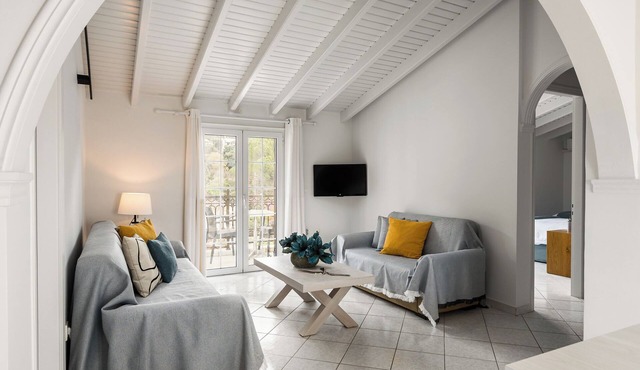 The Seaview Corner Apartments by Konnect, Ipsos in Corfu