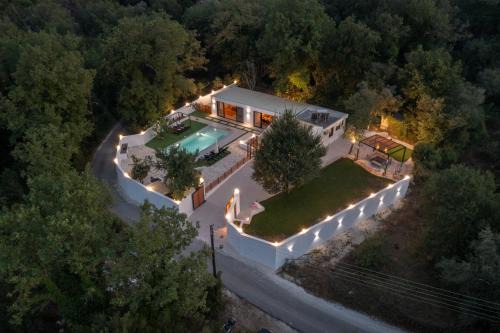 The Well House by IWAWI in Faiakes