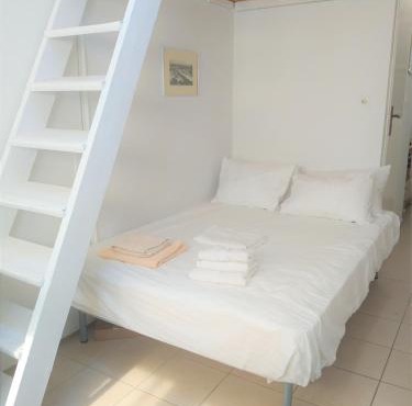 Tiny Studio in Kalamata long-term rental offer in Kalamata