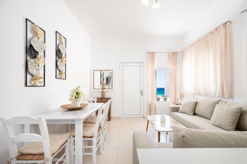 Turtle Cove Cottage, Beachfront in Kardamaina