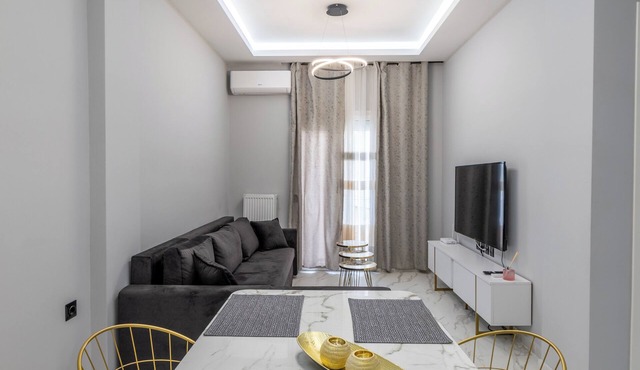 Two bedroom central apartent #by db apartments in Thessaloniki