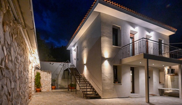 Two Bedroom with Mountain View in Fourka