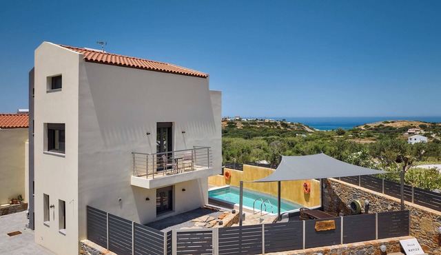 Unique Villa with Pool & Panoramic Views – Total Relaxation in Vrachasi
