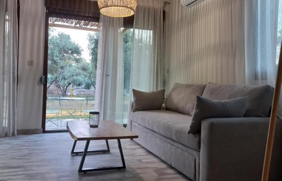 Valia's Beach Studios