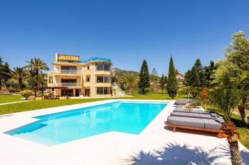 Vamavi Maison - Villa with Private Pool, Salamina in Salamina