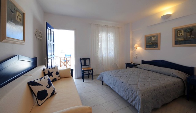Vardia Bay Studios in Folegandros