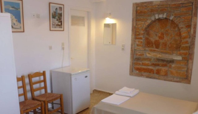 Vasilis Ios Place Room 2 in Chora