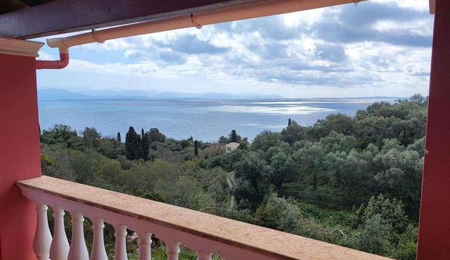 Verris Suites in Perama