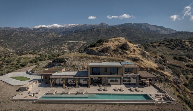 Villa Aeterna - Exclusive 7-Bedroom Villa. Spectacular Sea Views & Total Privacy in Viannos