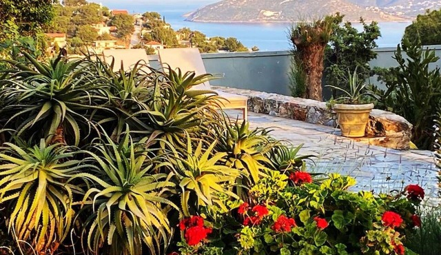 Villa-Agave, by the sea in Porto-Rafti outside ATH in Porto Rafti