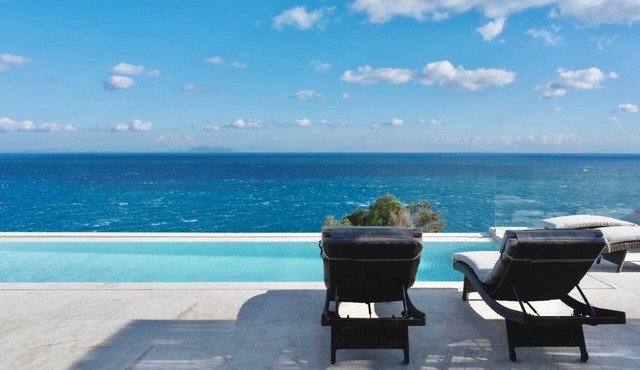 Villa Aqua Terra, a luxurious seafront villa on Kefalonia, Skala in Eleios-Pronnoi
