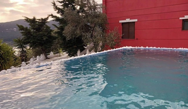 Villa Aspalathus Red, Pool and Panoramic Views to fulfil your Aegean memories in Skopelos