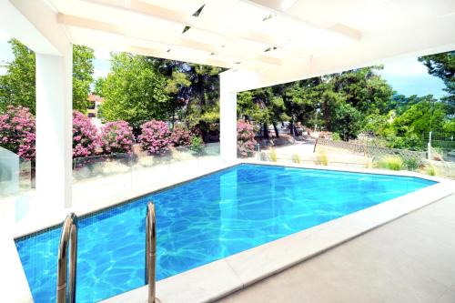 Villa Blue Light in Hanioti