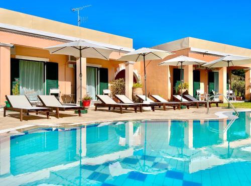 Villa Bougarini with private pool by DadoVillas in Velonádes