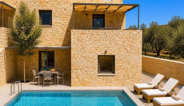 Villa Castillo Thio - Three Bedroom Villa, Sleeps 6 in Agios Nikolaos