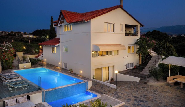Villa Elihrisos-Quiet & Spacious Villa | Large Private Heated Pool & Hot Tub in chania