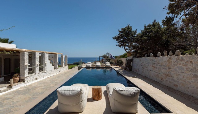 Villa Emera with pool and view - My Rental Homes in Páros