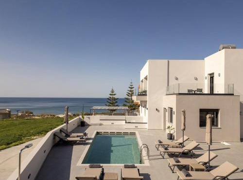 Villa Etoile - With Private Pool and Sauna in Pigi