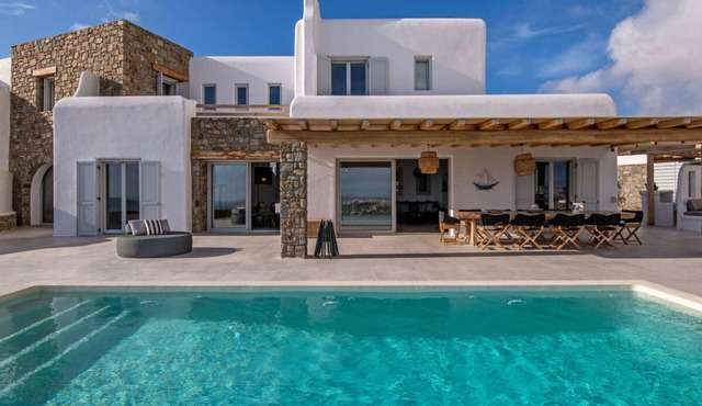 Villa Gwen perfect for friends or family in great location/beautiful views