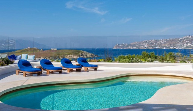 Villa Kiya - Beachfront Villa with Mykonos Town and Sunset Views in Mikonos
