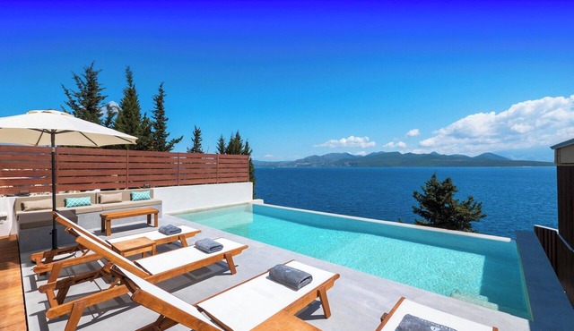 Villa Melia - Three Bedroom Villa, Sleeps 6 in Nikiana