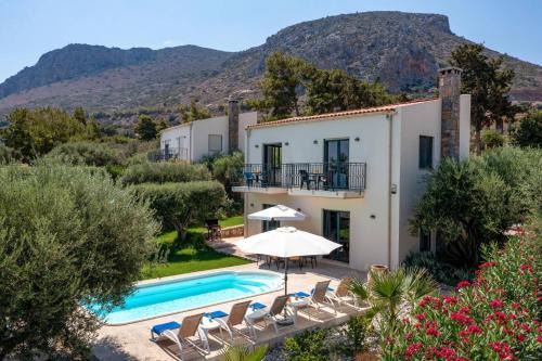 Villa Nefeli Green by Villa Plus in Hersonissos