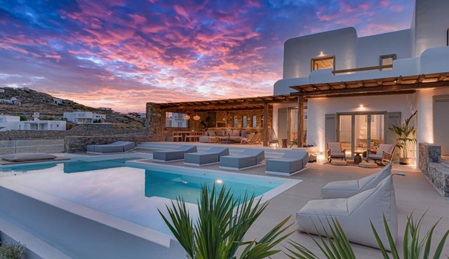 Villa Paradise 2/Pool/4+1bdrms/5baths/10guests/outdoor dining/parking/garden/BBQ in Mykonos