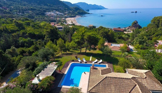 Villa Pasiphae - Two Bedroom Villa, Sleeps 6 in Pelekas