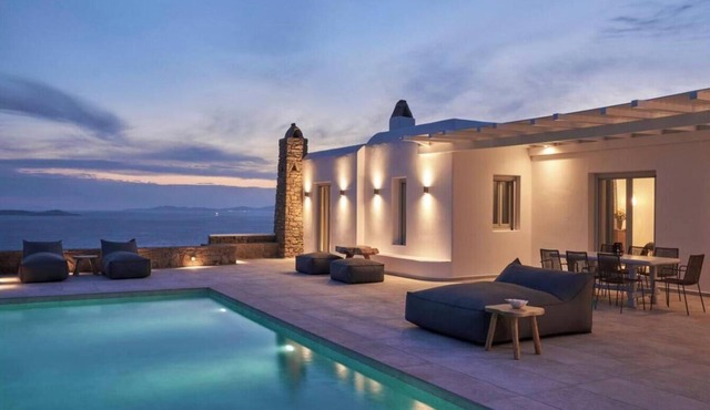 Villa 'Princess Ann' with Sea View, Wi-Fi and Air Conditioning