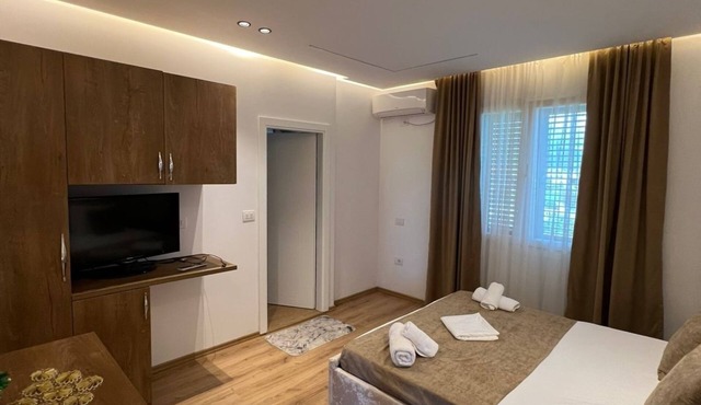 Villa S&M Shkoder in Hot i Ri