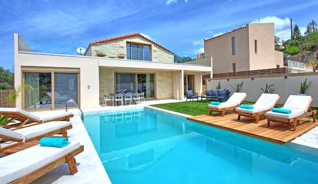 Villa Silentium Evilia by PosarelliVillas in Argyroupolis