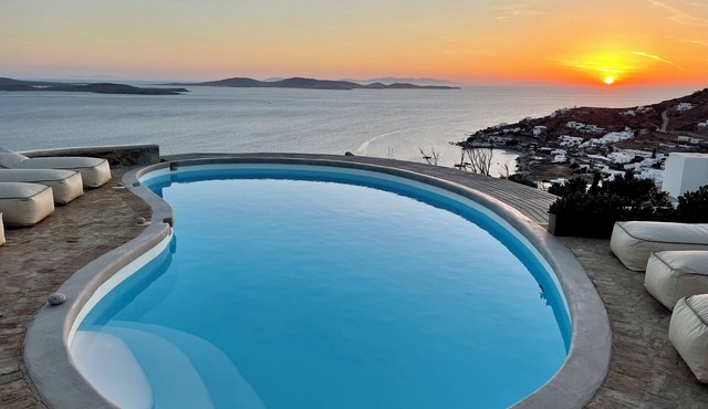 Villa Tavani Stunning panoramic sea view magical sunsets, close to all hot spots
