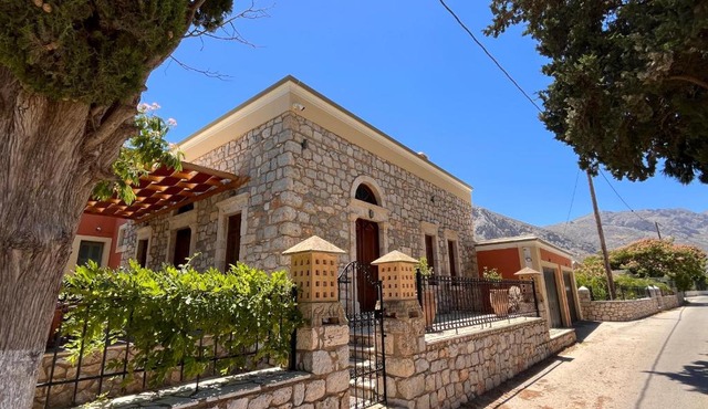 Villa To Petrino in Vathís
