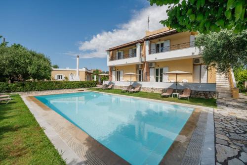 Villa-Toula in Roda