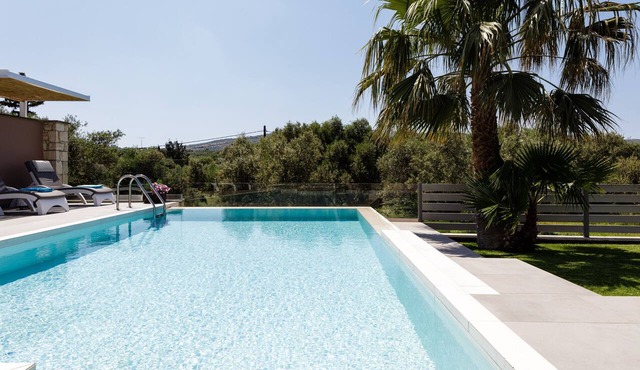 Villa Veni - Hidden Gem in Olive Grove by etouri in Chania