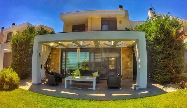 Villa Verde - Deluxe 250m2 Villa, Sea View ! in Haniotis