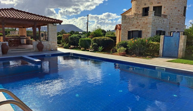 Villa with private pool and sweeping views of the sea near Chersonissos. in Chersonissos