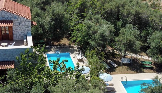 Watch Stafro Stelo video? On YouTube under "Holiday home Stafro Stelo Rethymnon Crete. Villa for 2 people with private pool and air conditioning A/C and Wlan.im Olivenhai.ca 1000 m from the beach. in Rethymnon