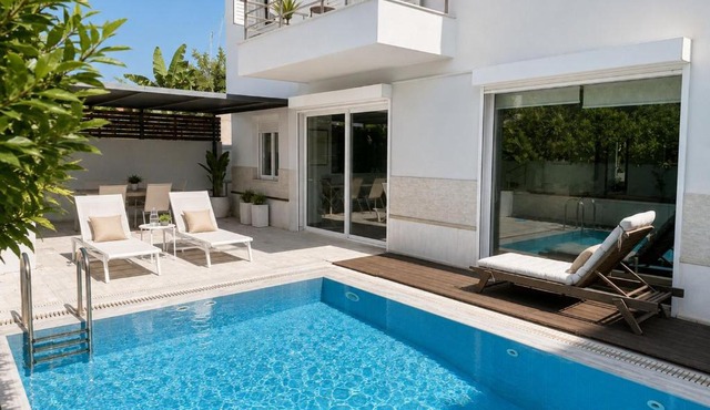 Welcome to Lumen Villa the first of the Adelos Trilogy in Athens