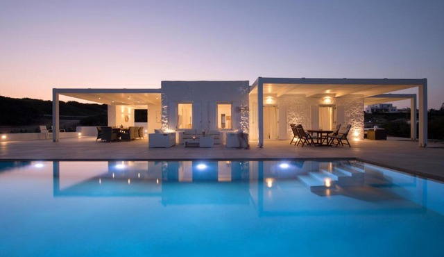 White Santa Maria Villa