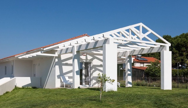White Villas GV by Interhome in Douneika